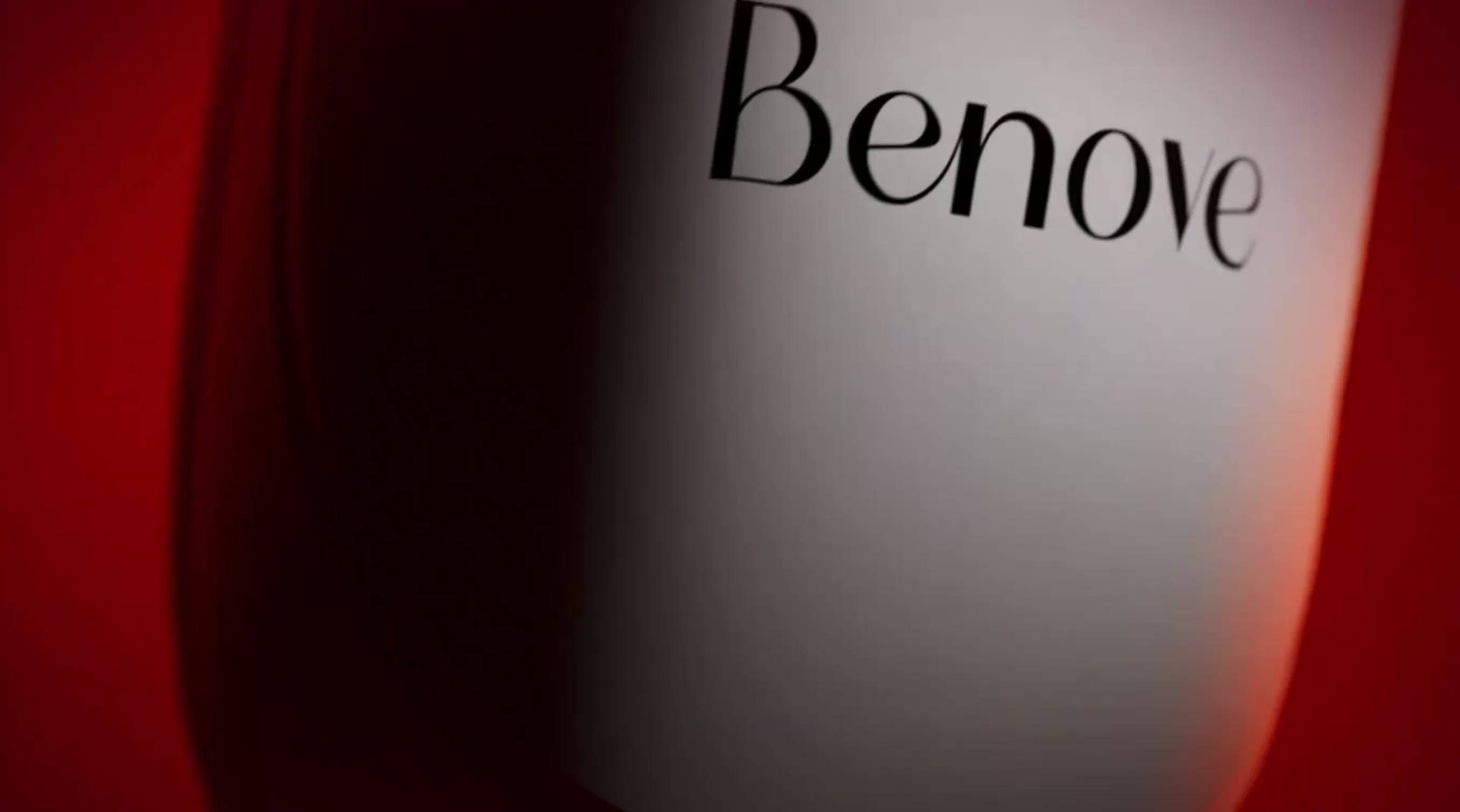 Cargar video: Vídeo demostrativo de Benove Therma Glow: tratamiento coreano exclusivo para una piel luminosa, hidratada y con efecto glow natural.